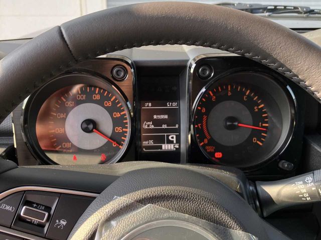 SUZUKI JIMNY NOMADE 2025