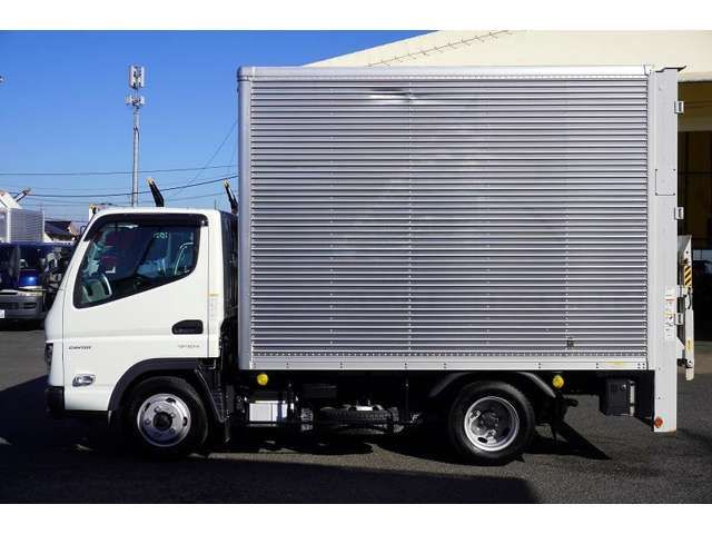 MITSUBISHI CANTER 2022