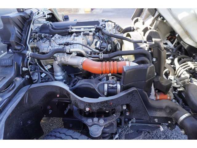 MITSUBISHI CANTER 2022