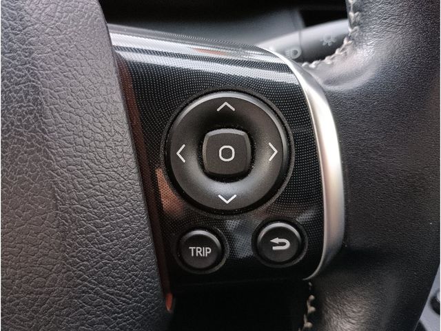 TOYOTA SIENTA HYBRID 2016