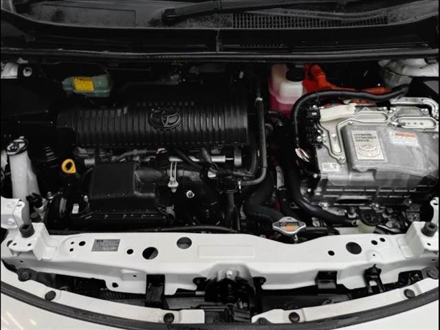 TOYOTA SIENTA HYBRID 2016