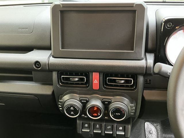 SUZUKI JIMNY NOMADE 2025