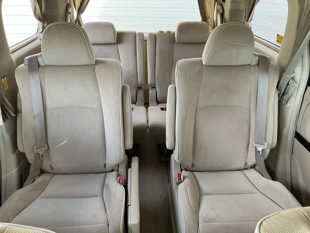 TOYOTA ALPHARD 2012