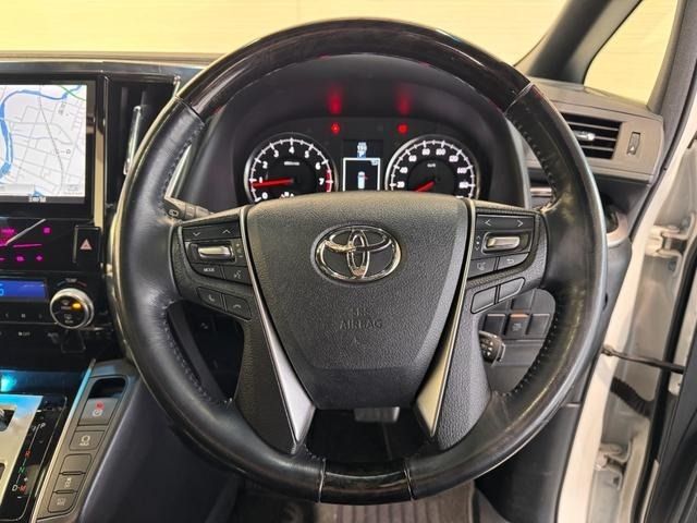 TOYOTA VELLFIRE 2017