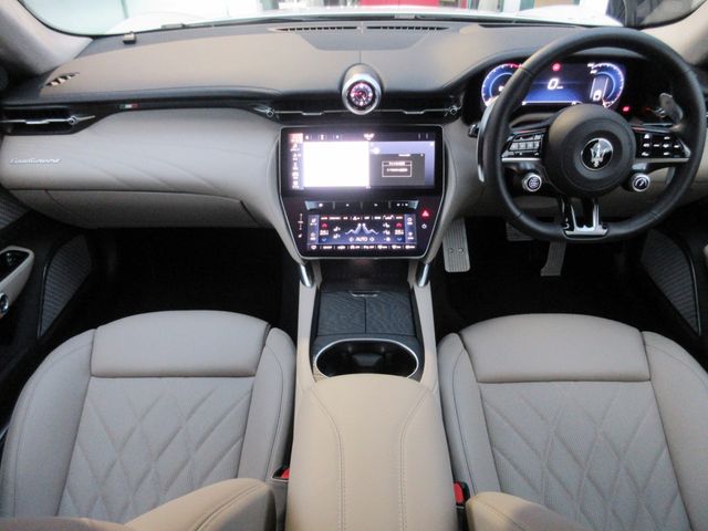 MASERATI MASERATI GRANTURISMO 2024