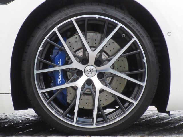 MASERATI MASERATI GRANTURISMO 2024