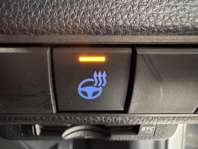 TOYOTA COROLLA TOURING HYBRID 2021