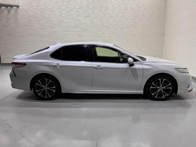 TOYOTA CAMRY HYBRID 2020