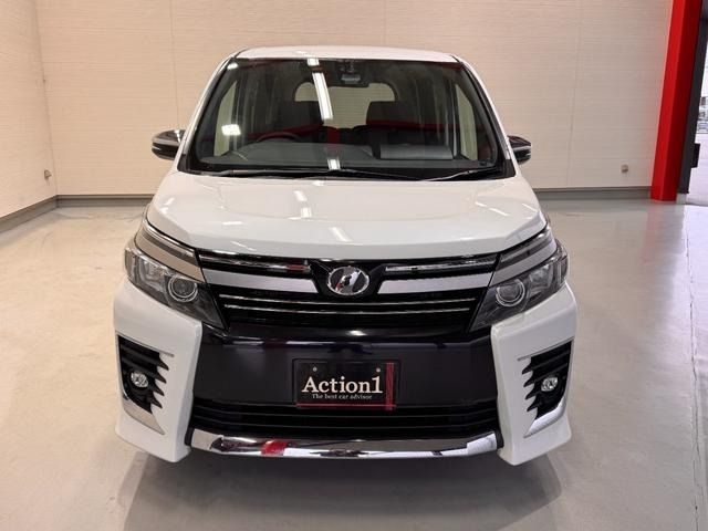 TOYOTA VOXY 2016