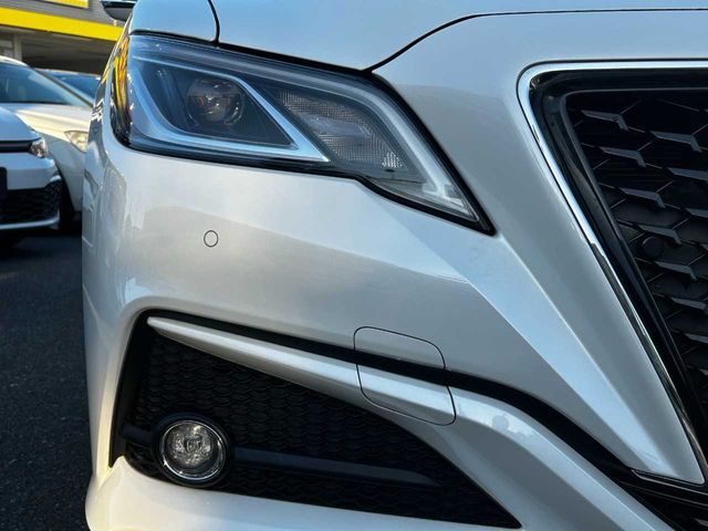 TOYOTA CROWN sedan hybrid 2019