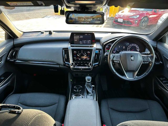 TOYOTA CROWN sedan hybrid 2019