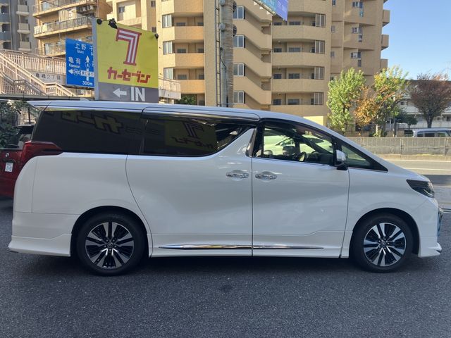 TOYOTA ALPHARD hybrid 4WD 2021