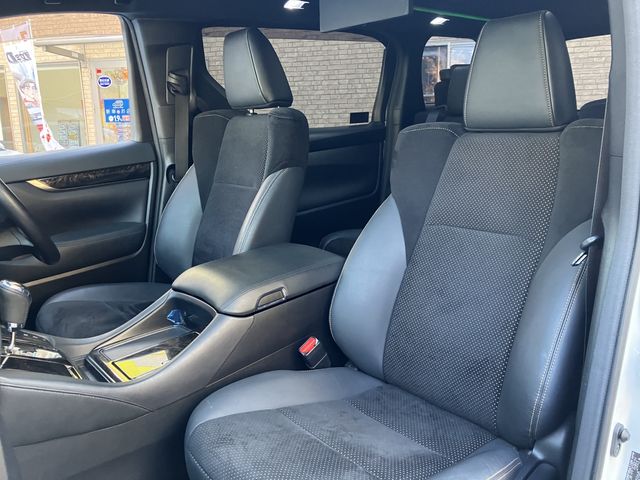 TOYOTA ALPHARD hybrid 4WD 2021