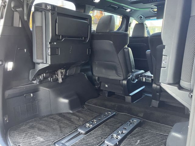 TOYOTA ALPHARD hybrid 4WD 2021