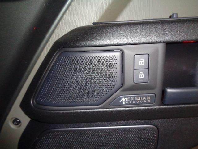 ROVER ROVER DEFENDER 2025