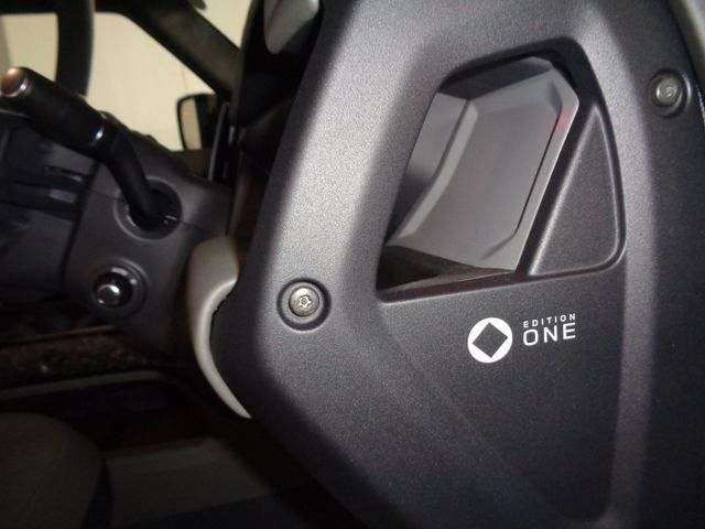 ROVER ROVER DEFENDER 2025