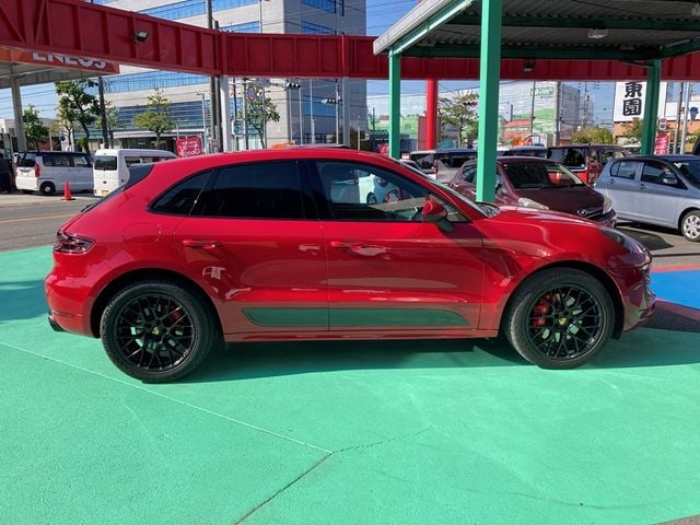 PORSCHE PORSCHE Macan 2018