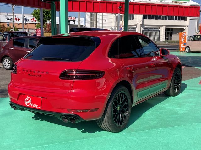 PORSCHE PORSCHE Macan 2018