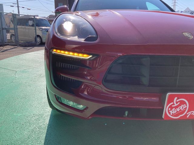 PORSCHE PORSCHE Macan 2018