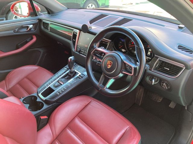 PORSCHE PORSCHE Macan 2018