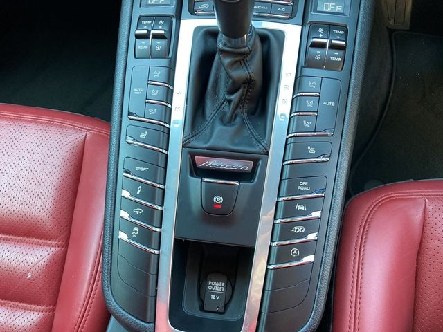 PORSCHE PORSCHE Macan 2018