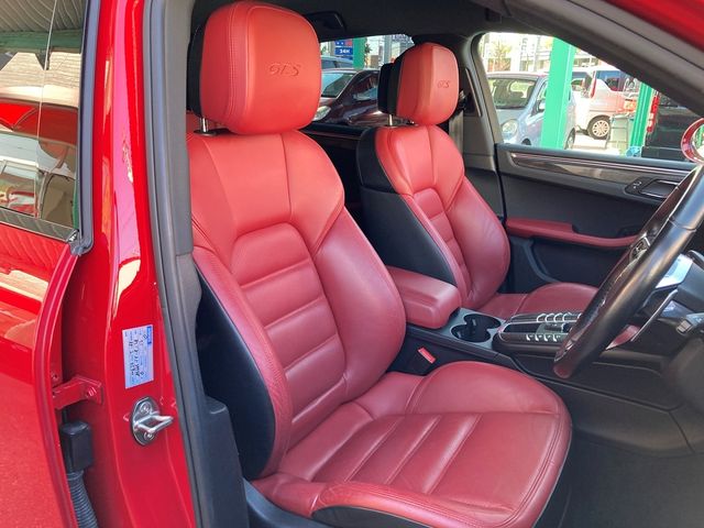 PORSCHE PORSCHE Macan 2018