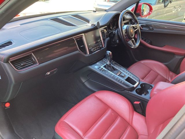 PORSCHE PORSCHE Macan 2018