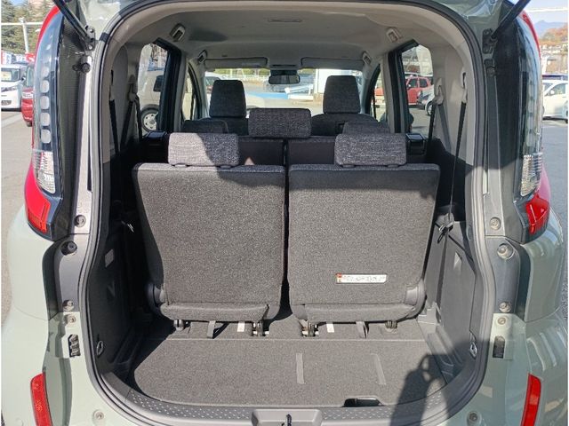 TOYOTA SIENTA HYBRID 2022