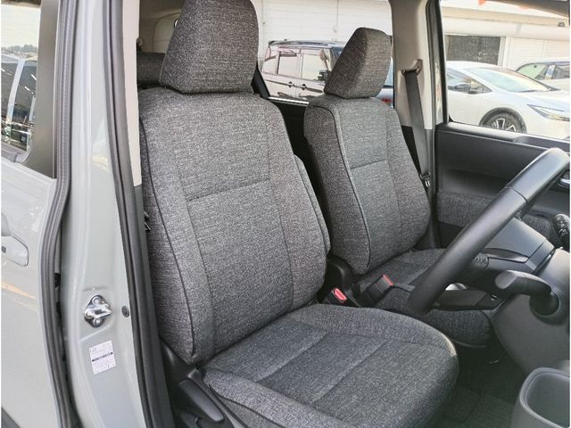 TOYOTA SIENTA HYBRID 2022