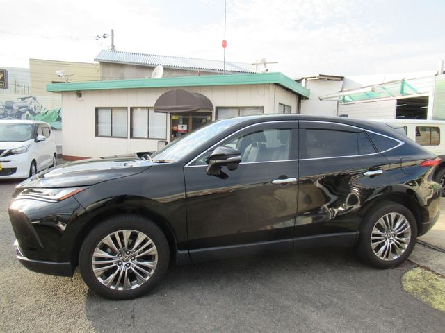 TOYOTA HARRIER 2WD 2023