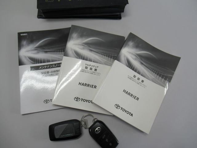 TOYOTA HARRIER 2WD 2023