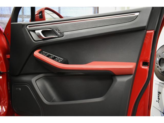 PORSCHE PORSCHE Macan 2020