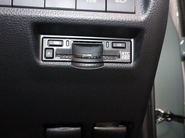 TOYOTA RAV4 4WD 2025