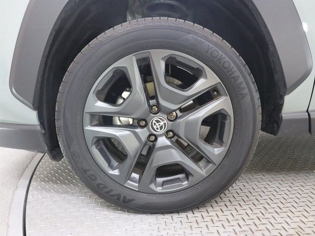 TOYOTA RAV4 4WD 2025