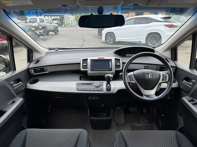 HONDA FREED HYBRID 2013