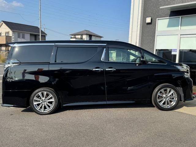 TOYOTA VELLFIRE 2016
