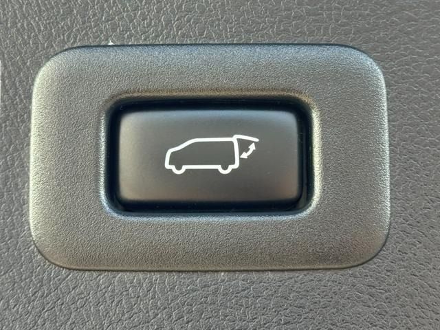 TOYOTA VELLFIRE 2016