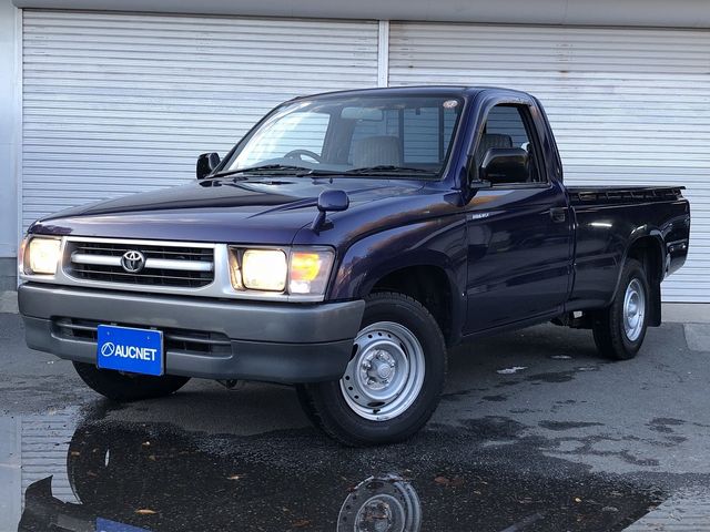 TOYOTA HILUX truck 2WD 2003