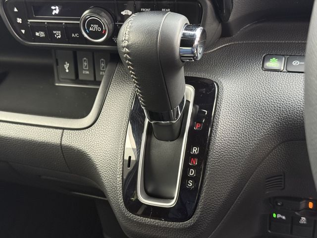 HONDA N BOX CUSTOM 2021