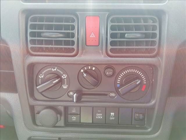 MITSUBISHI MINICAB truck 4WD 2024