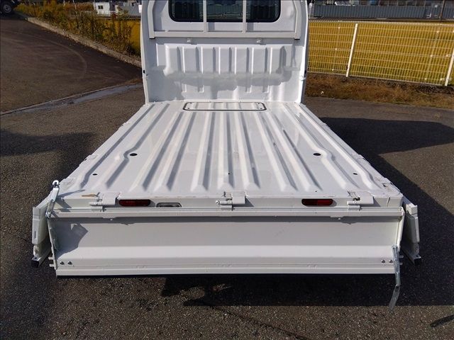 MITSUBISHI MINICAB truck 4WD 2024