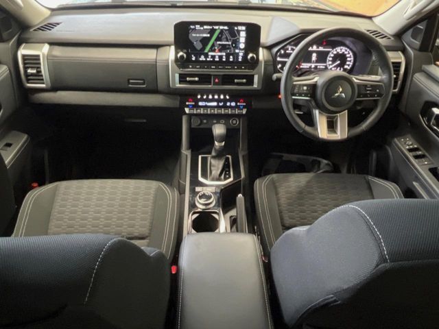 MITSUBISHI TRITON 2024