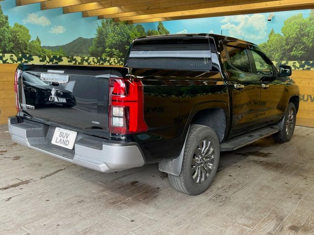 MITSUBISHI TRITON 2024