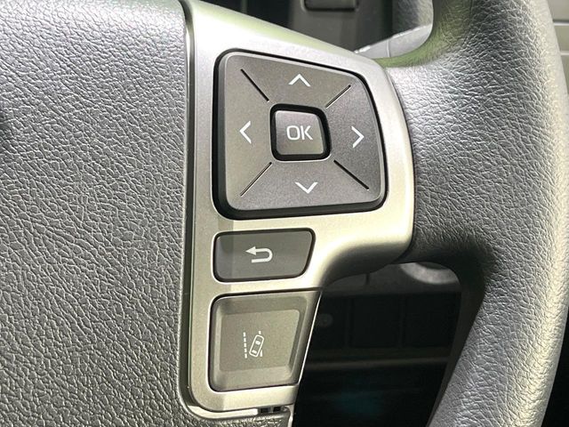 TOYOTA HIACE van 4WD 2025