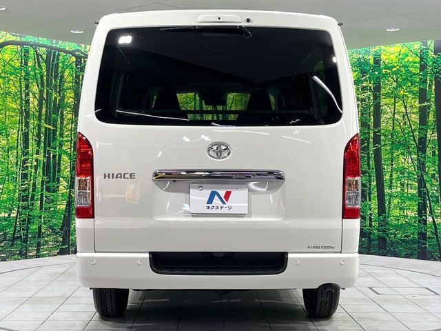TOYOTA HIACE van 4WD 2025