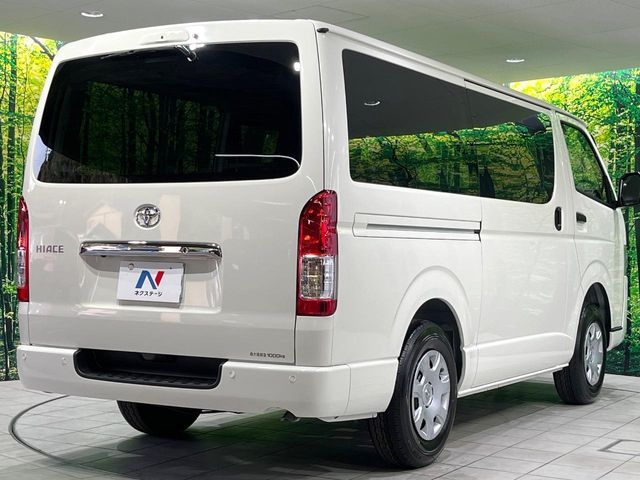TOYOTA HIACE van 4WD 2025