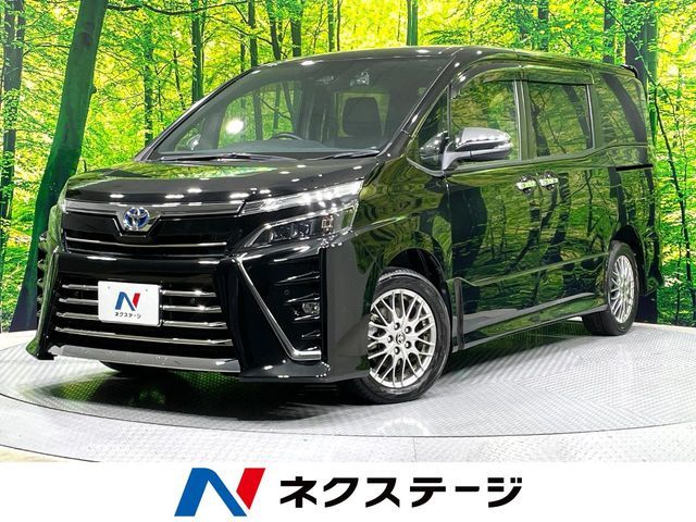 TOYOTA VOXY HYBRID 2021 