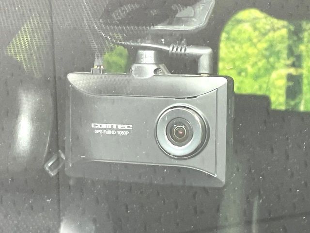 TOYOTA VOXY HYBRID 2021