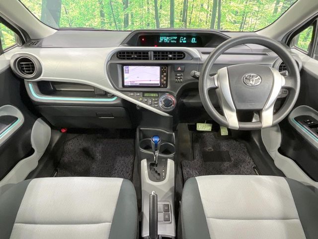 TOYOTA AQUA 2012