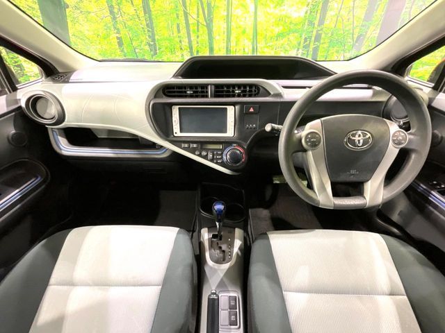 TOYOTA AQUA 2014